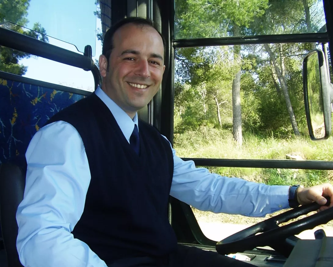 bus 2-dreamstime_m_2276494.jpg